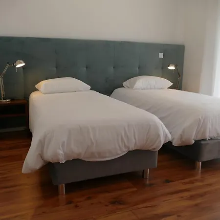 Alojamento de Acomodação e Pequeno-almoço Eça - Centro Histórico