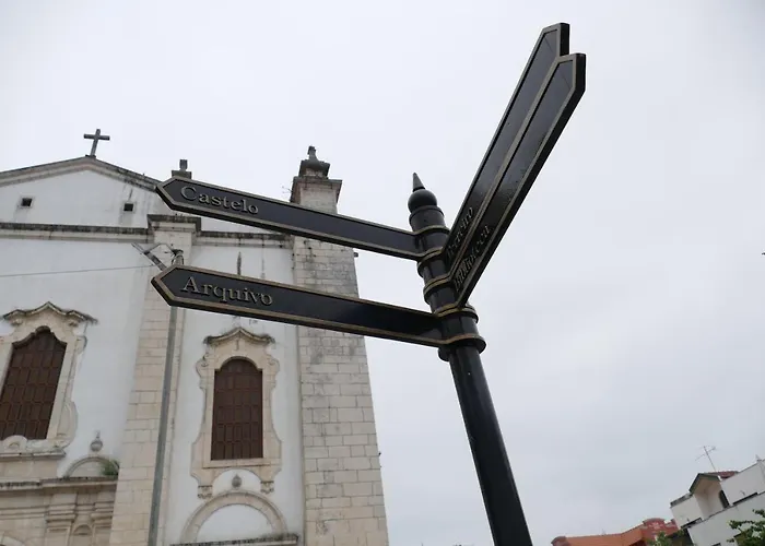 Eça - Centro Histórico Alojamento de Acomodação e Pequeno-almoço Leiria