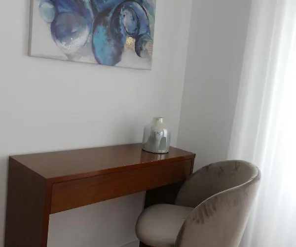 Alojamento de Acomodação e Pequeno-almoço Eça - Centro Histórico Leiria