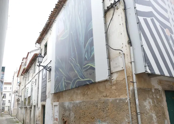 Alojamento de Acomodação e Pequeno-almoço Eça - Centro Histórico *