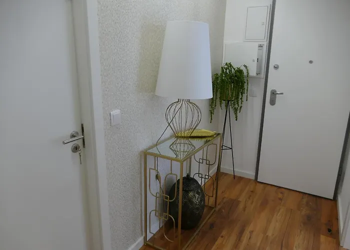 Alojamento de Acomodação e Pequeno-almoço Eça - Centro Histórico *